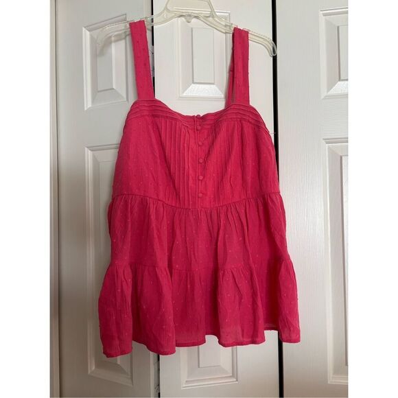 NWT Torrid Swiss Dot Crinkle Pin Tuck Tank - Picture 1 of 7